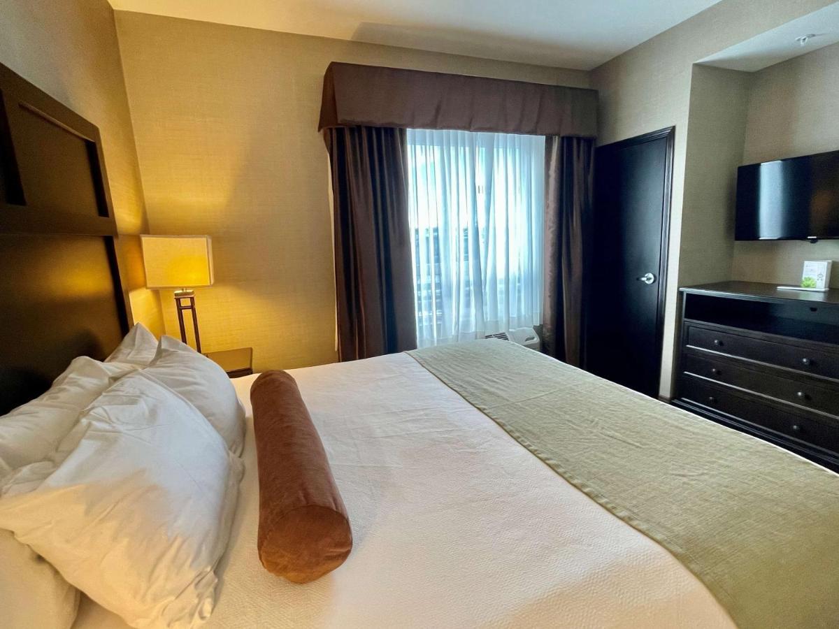 Best Western Plus Okotoks Inn & Suites Zewnętrze zdjęcie