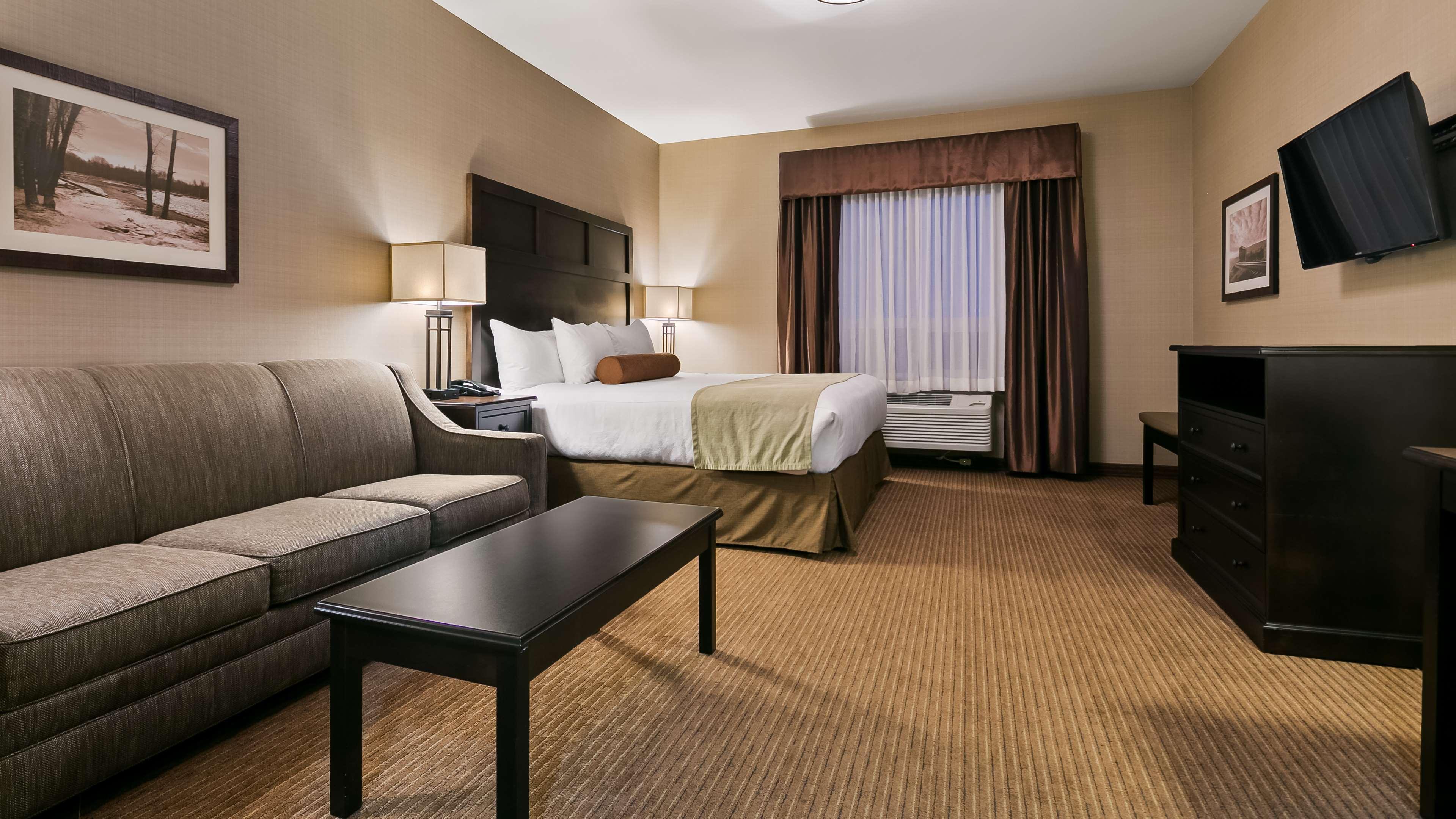 Best Western Plus Okotoks Inn & Suites Zewnętrze zdjęcie