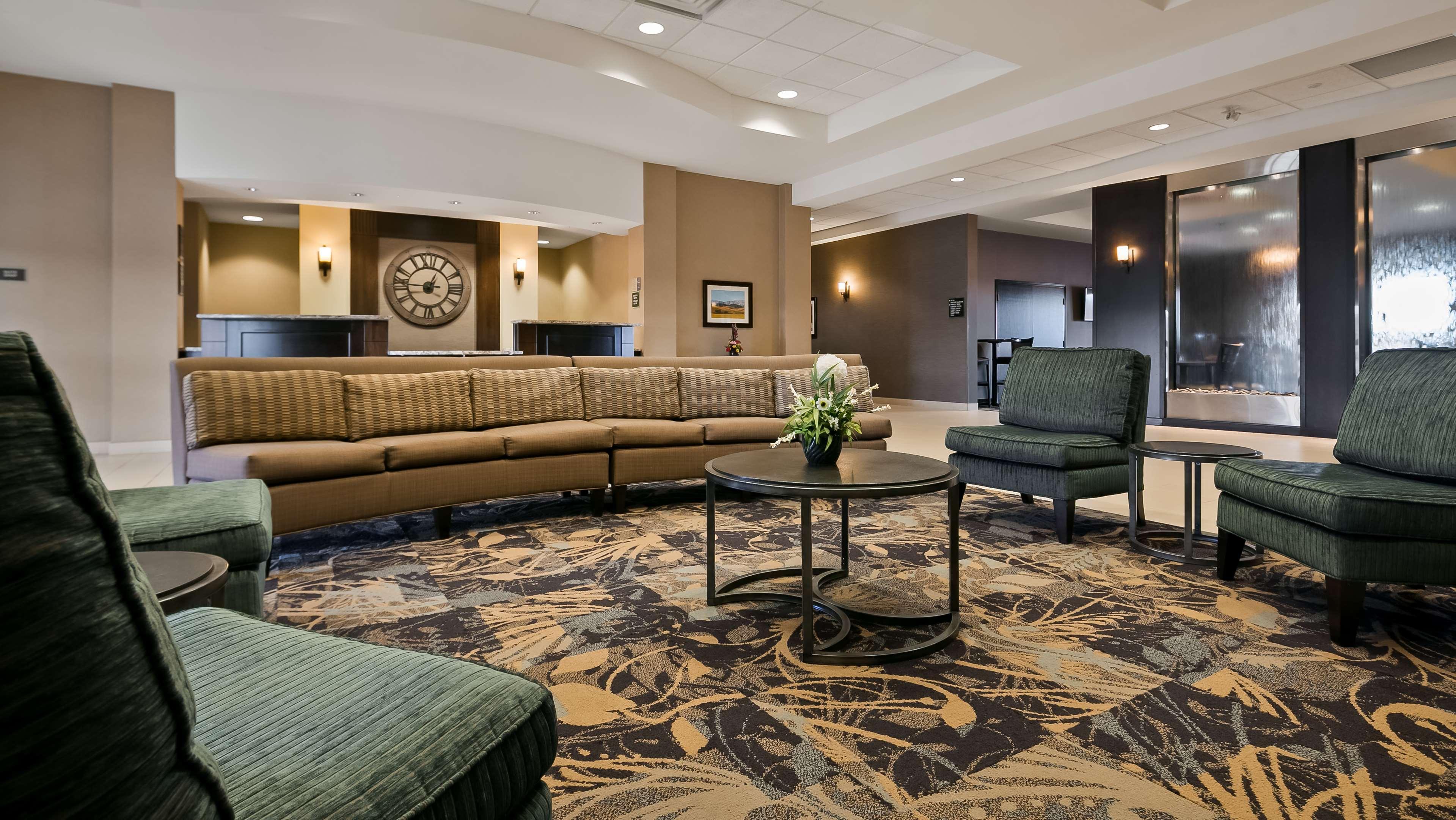 Best Western Plus Okotoks Inn & Suites Zewnętrze zdjęcie