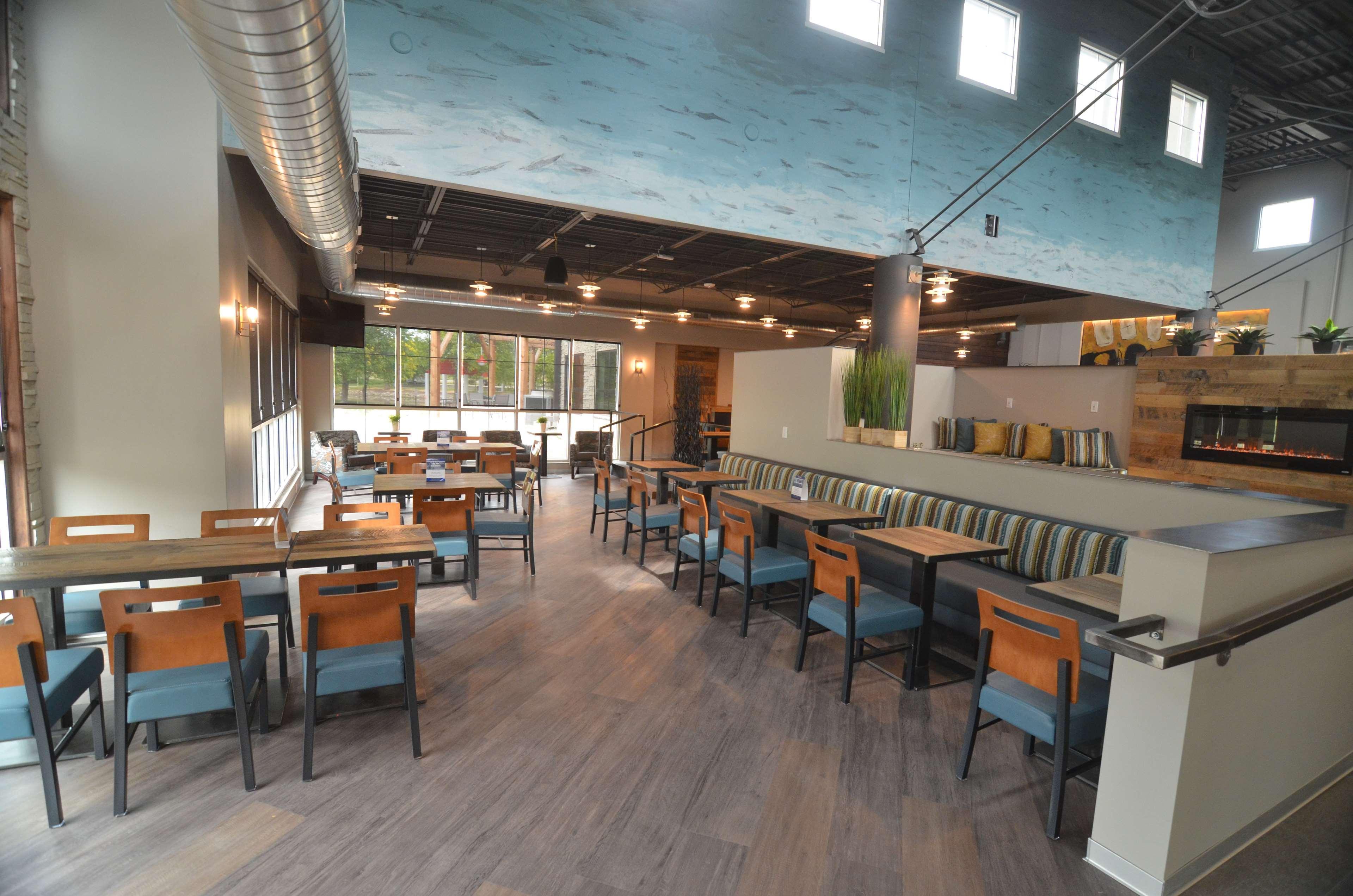 Best Western Plus Okotoks Inn & Suites Zewnętrze zdjęcie