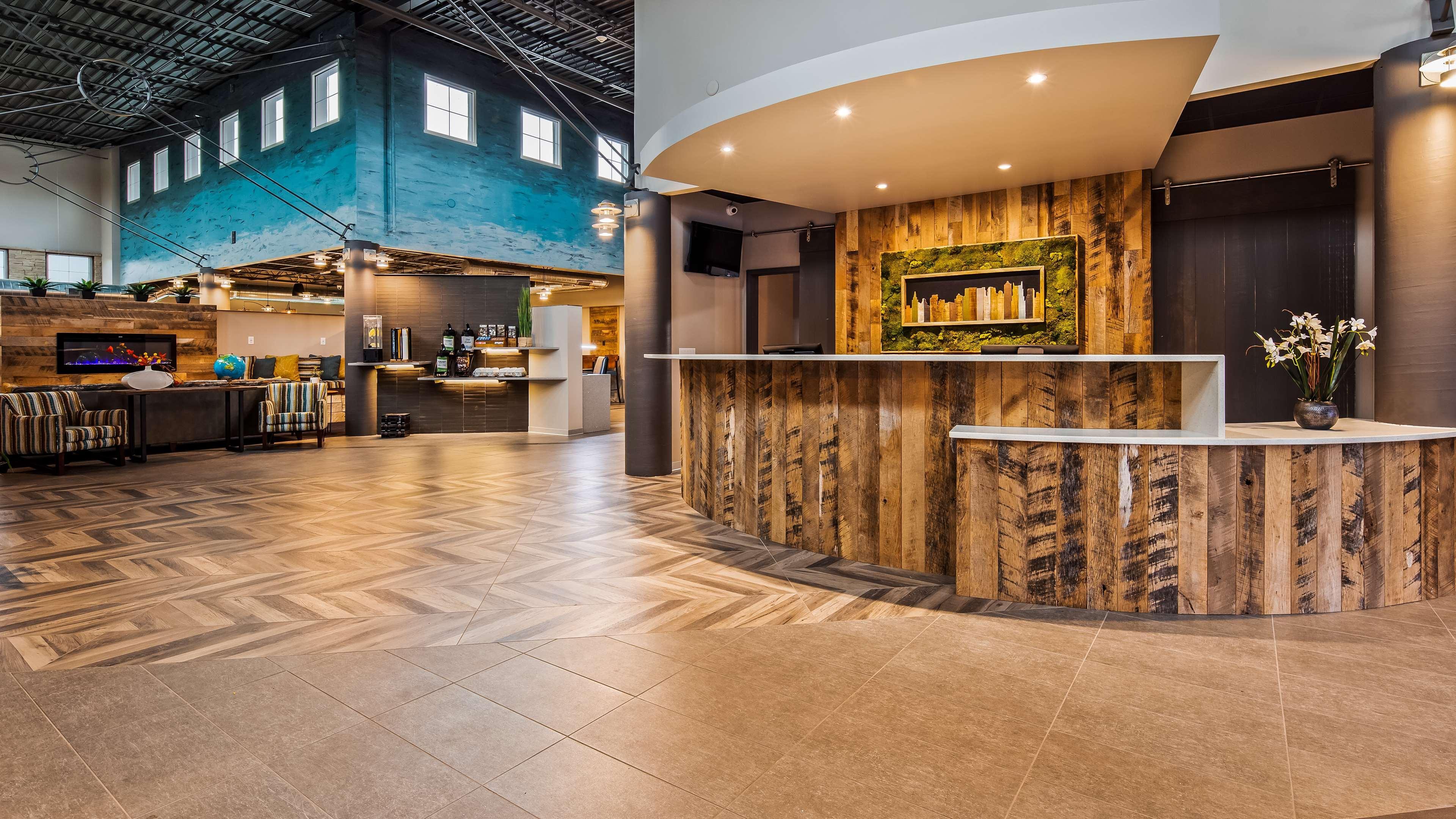 Best Western Plus Okotoks Inn & Suites Zewnętrze zdjęcie