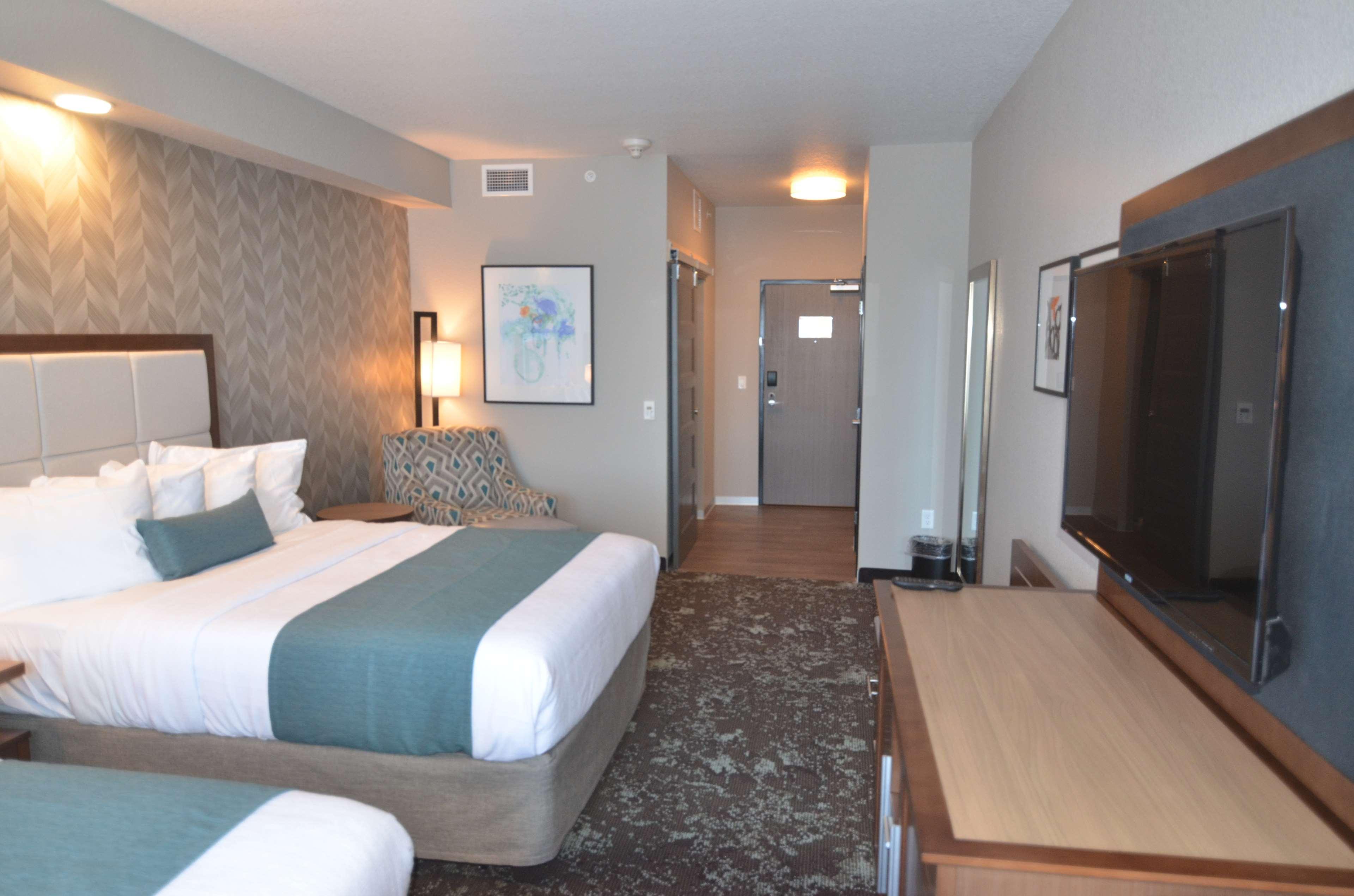 Best Western Plus Okotoks Inn & Suites Zewnętrze zdjęcie