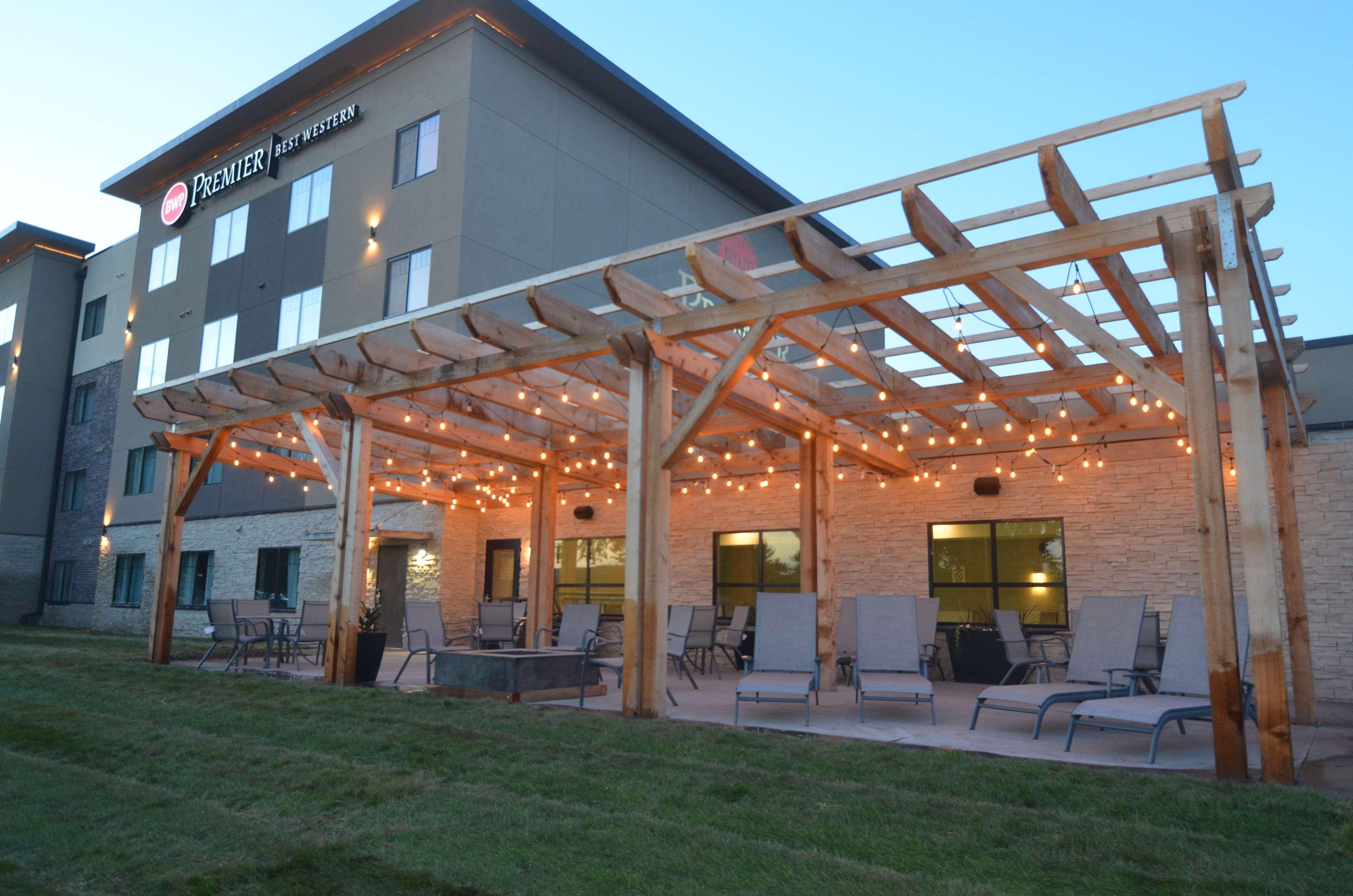 Best Western Plus Okotoks Inn & Suites Zewnętrze zdjęcie