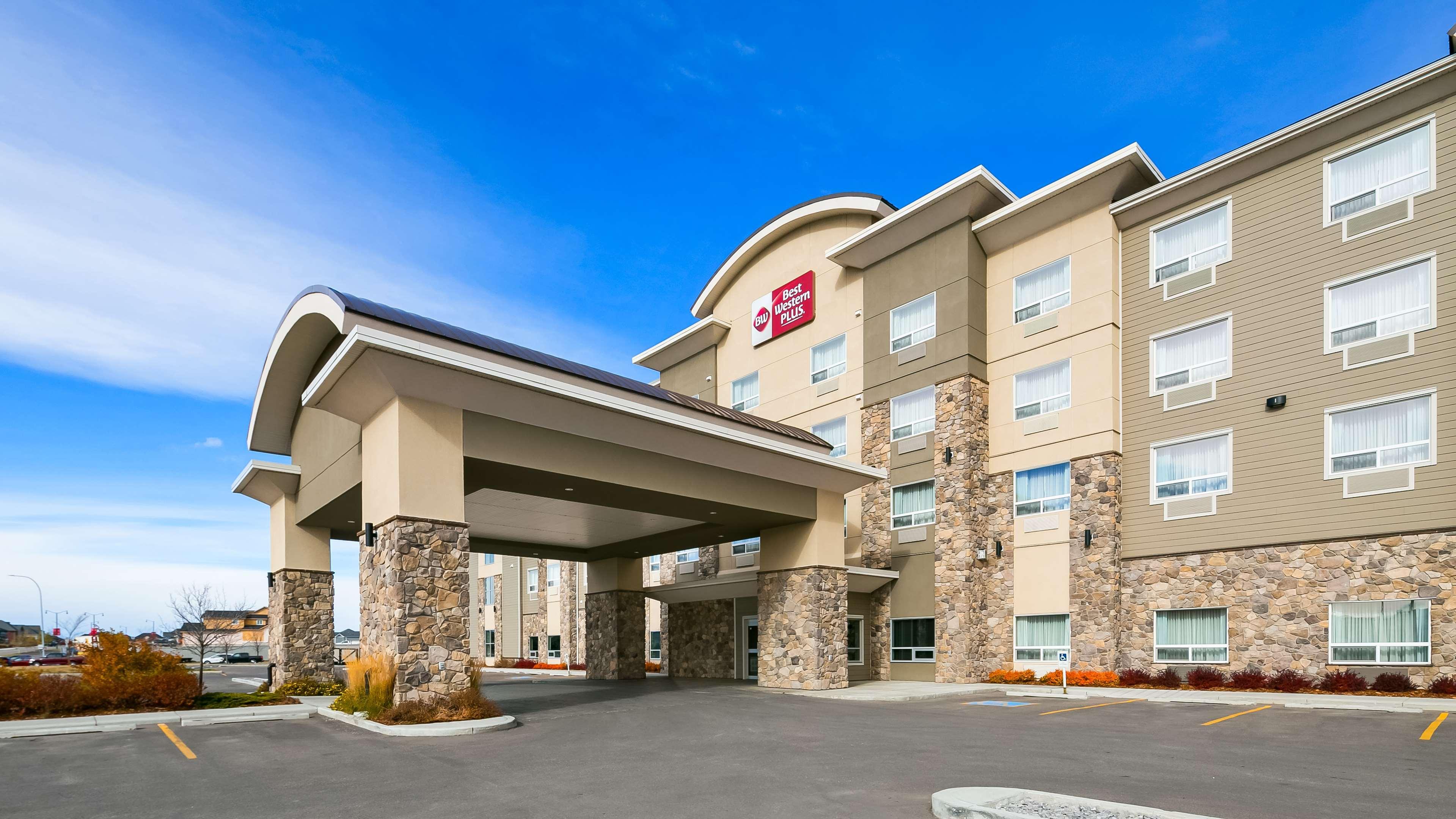 Best Western Plus Okotoks Inn & Suites Zewnętrze zdjęcie