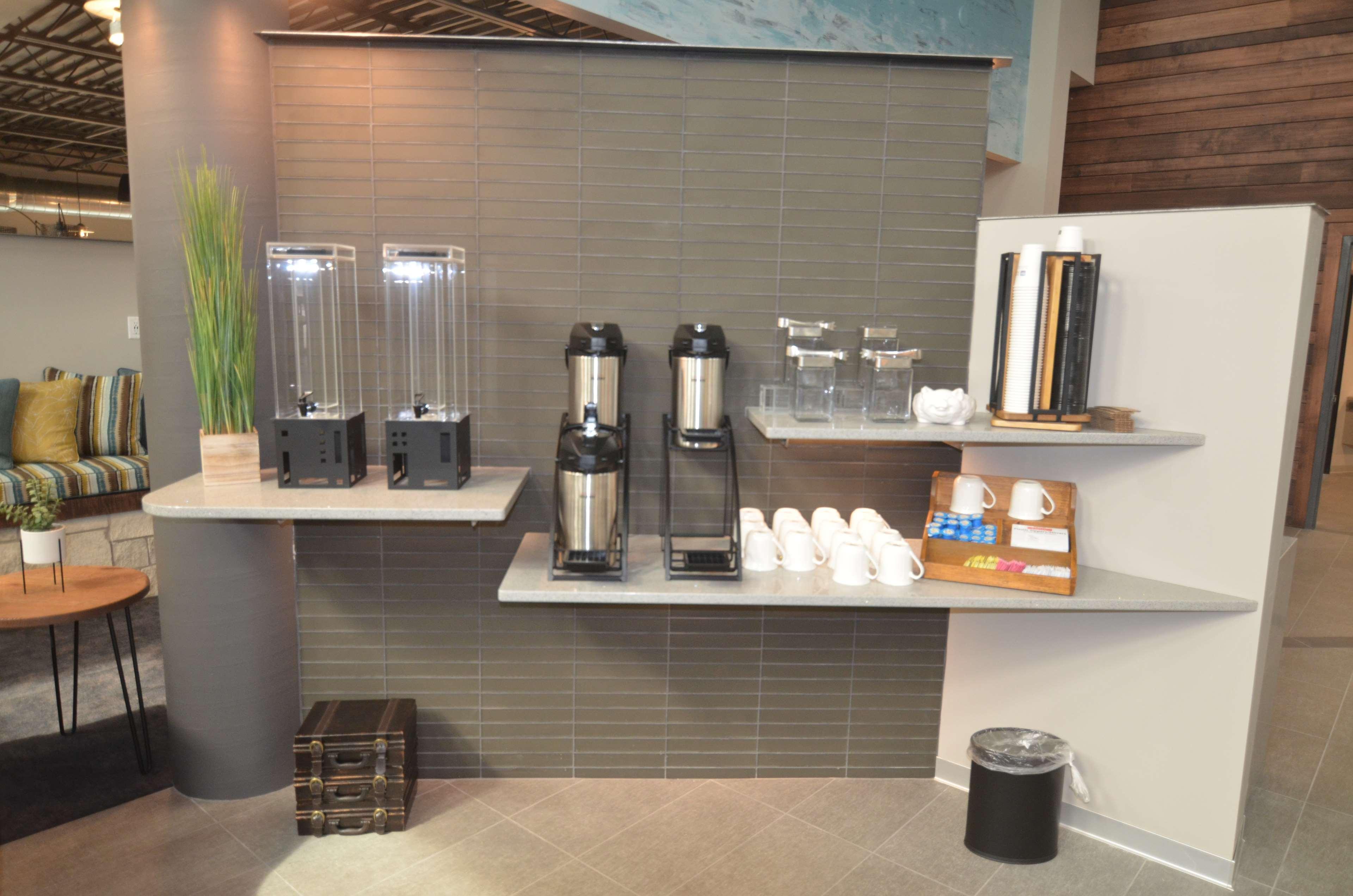 Best Western Plus Okotoks Inn & Suites Zewnętrze zdjęcie