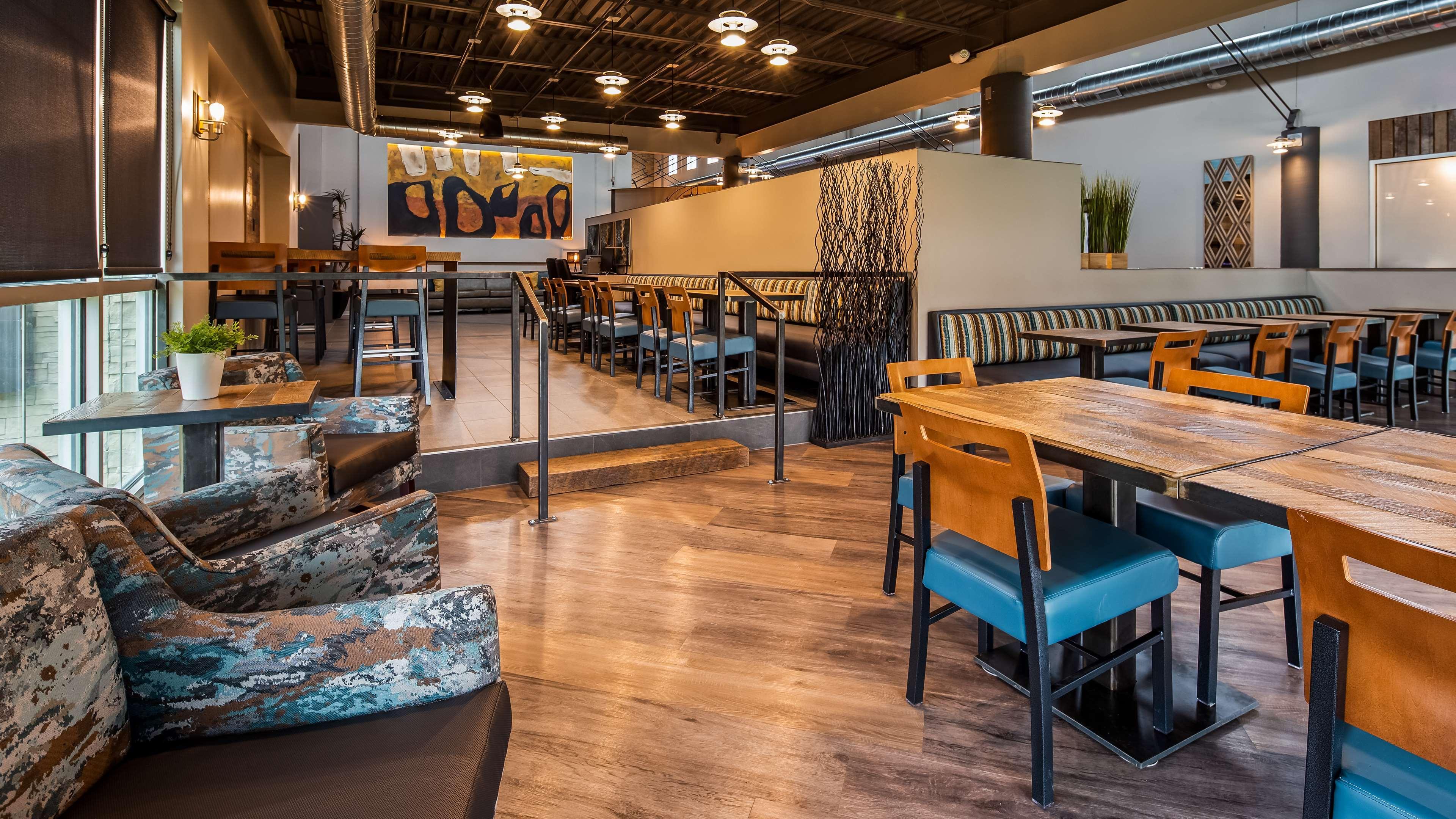 Best Western Plus Okotoks Inn & Suites Zewnętrze zdjęcie